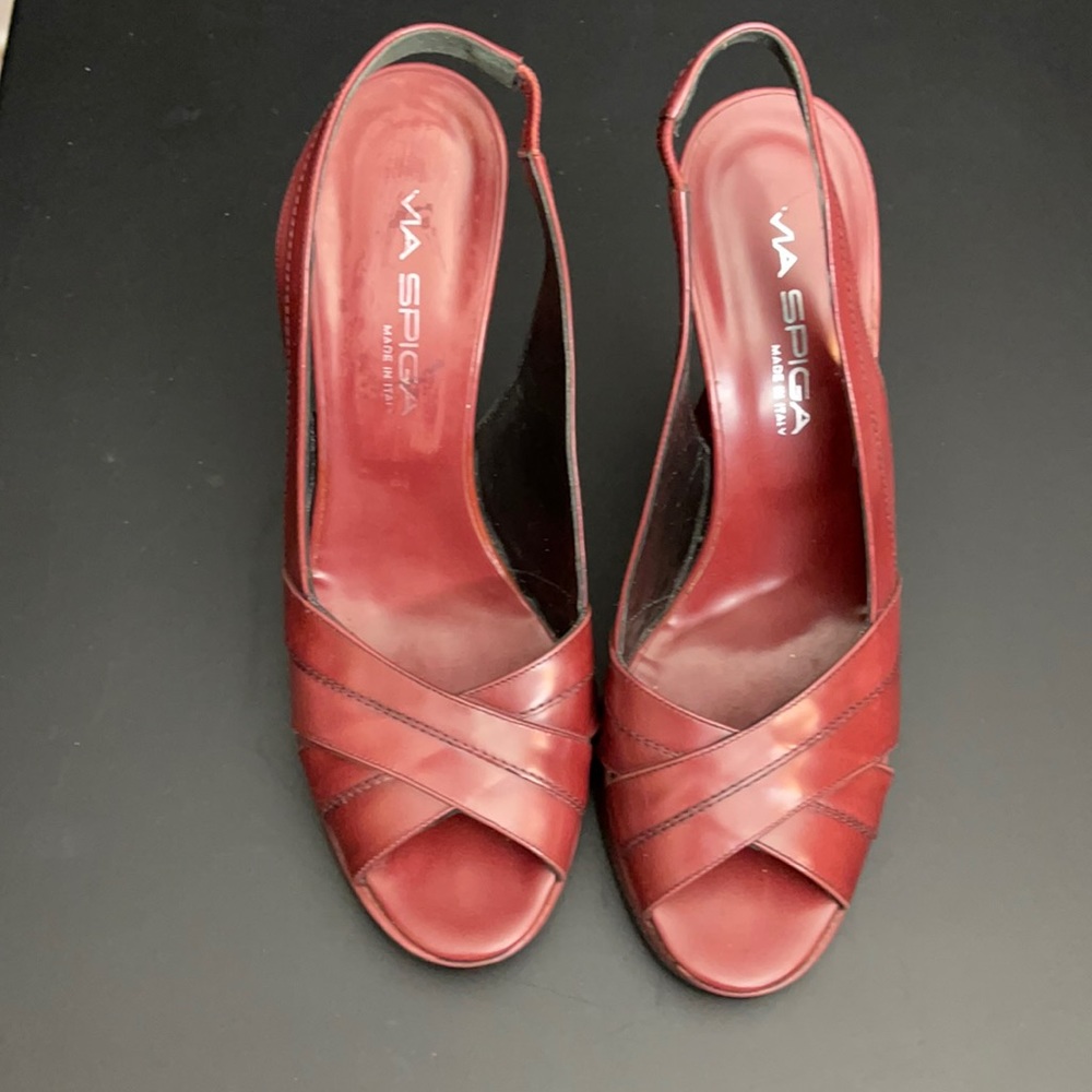 Via Spiga red leather sling-backs. Size 7.5